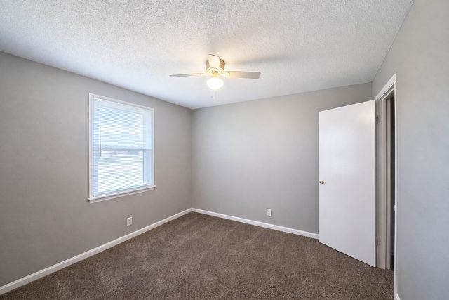 145 Tandy Dr Apt B, Clarksville, TN 37042