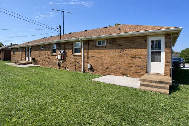 145 Tandy Dr Apt B, Clarksville, TN 37042