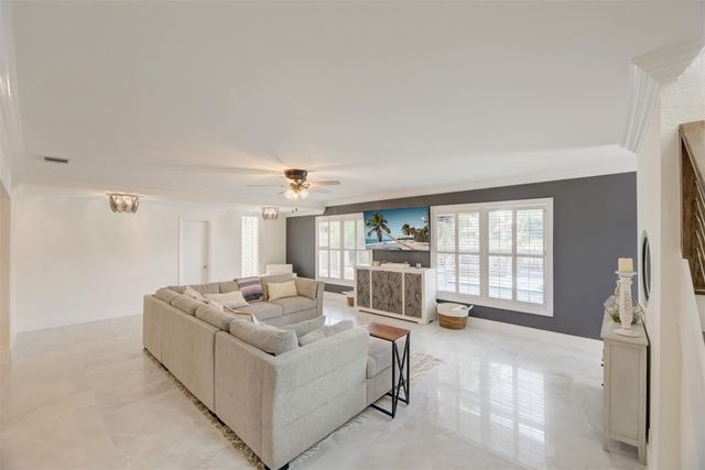 4821 NE 28th Ave, Lighthouse Point, FL 33064