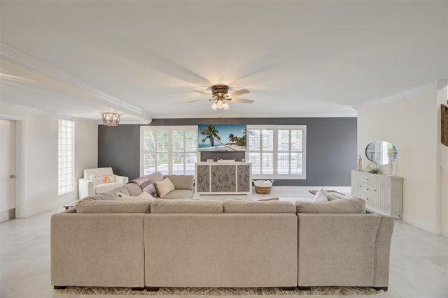 4821 NE 28th Ave, Lighthouse Point, FL 33064