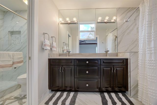 4821 NE 28th Ave, Lighthouse Point, FL 33064