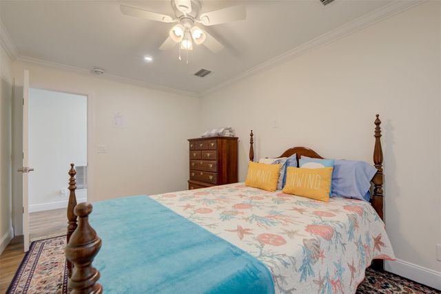 4821 NE 28th Ave, Lighthouse Point, FL 33064