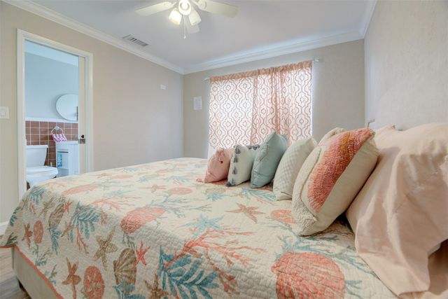 4821 NE 28th Ave, Lighthouse Point, FL 33064