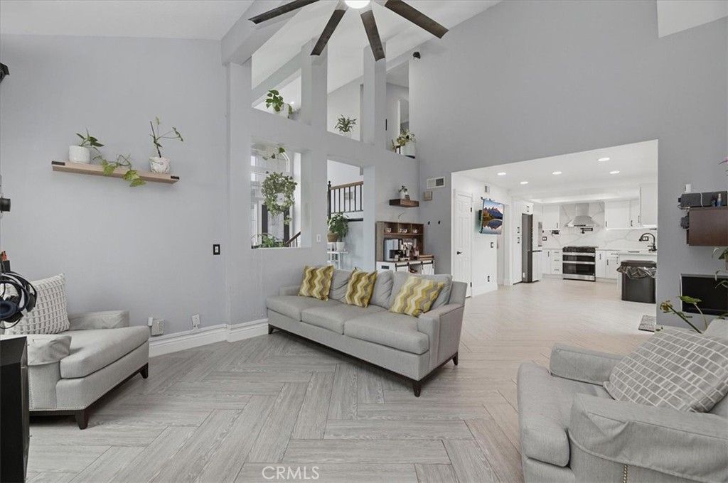 Image 13 of property listing at 13334 Cloudburst Drive, Corona, CA 92883