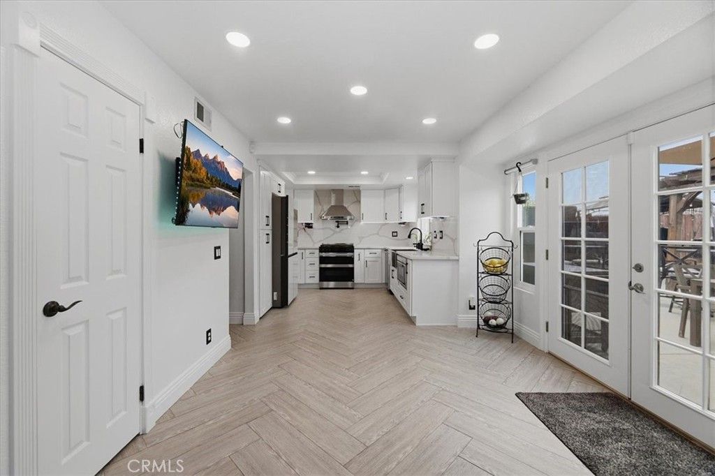 Image 14 of property listing at 13334 Cloudburst Drive, Corona, CA 92883