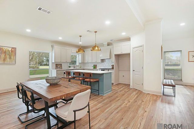 1804 E Rosedown St, Gonzales, LA 70737