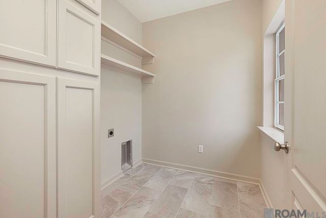 1804 E Rosedown St, Gonzales, LA 70737