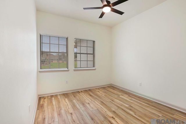 1804 E Rosedown St, Gonzales, LA 70737