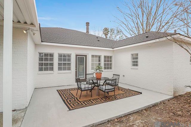 1804 E Rosedown St, Gonzales, LA 70737