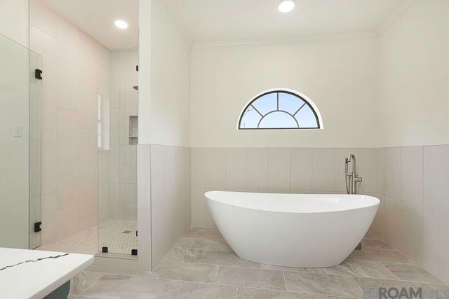 1804 E Rosedown St, Gonzales, LA 70737