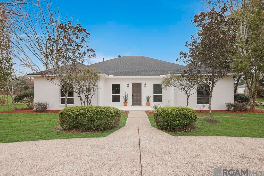 1804 E Rosedown St, Gonzales, LA 70737