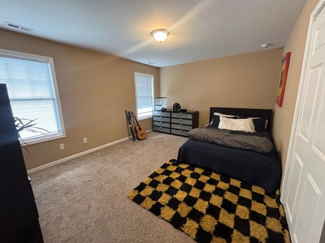 1300 Bobolink Road, Valparaiso, IN 46383