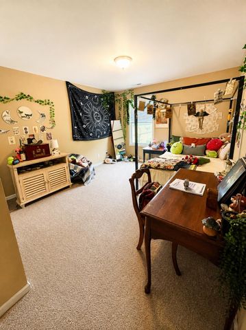 1300 Bobolink Road, Valparaiso, IN 46383