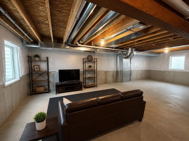 1300 Bobolink Road, Valparaiso, IN 46383