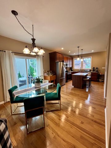 1300 Bobolink Road, Valparaiso, IN 46383