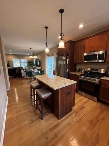 1300 Bobolink Road, Valparaiso, IN 46383