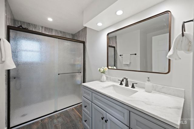 7816 E Victory Rd, Nampa, ID 83687