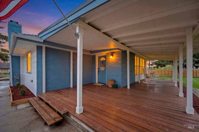 7816 E Victory Rd, Nampa, ID 83687