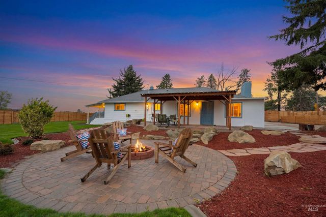 7816 E Victory Rd, Nampa, ID 83687