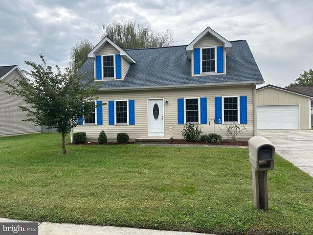 302 WOODSEDGE LN, Felton, DE 19943