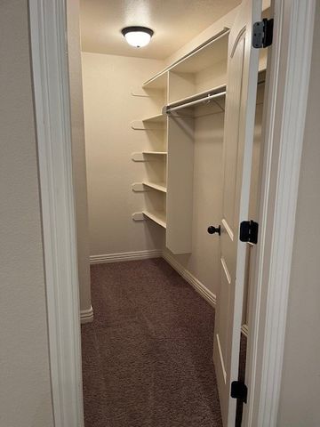 117 Carrington Avenue, Lowell, AR 72745