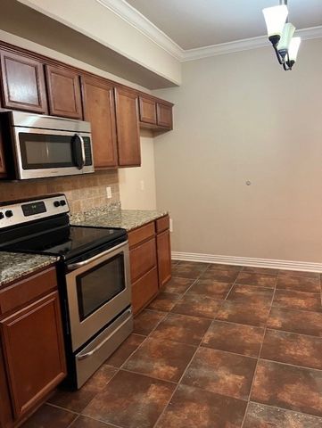 117 Carrington Avenue, Lowell, AR 72745