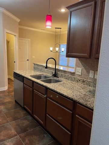 117 Carrington Avenue, Lowell, AR 72745