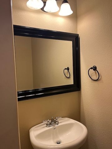 117 Carrington Avenue, Lowell, AR 72745