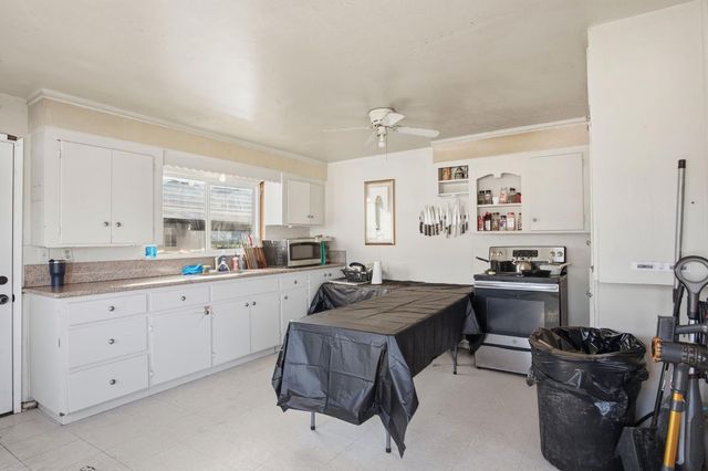 12242 Orange Blossom Rd, Oakdale, CA 95361