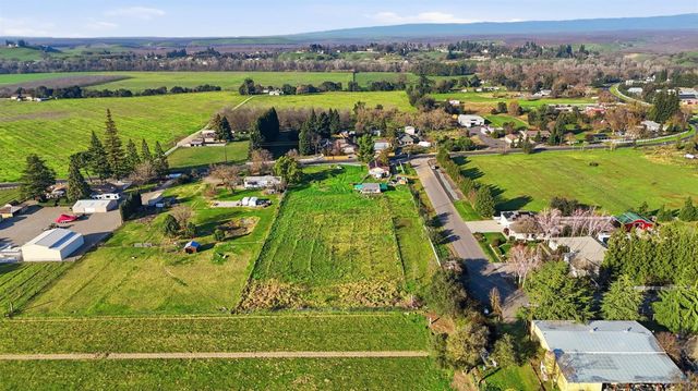 12242 Orange Blossom Rd, Oakdale, CA 95361