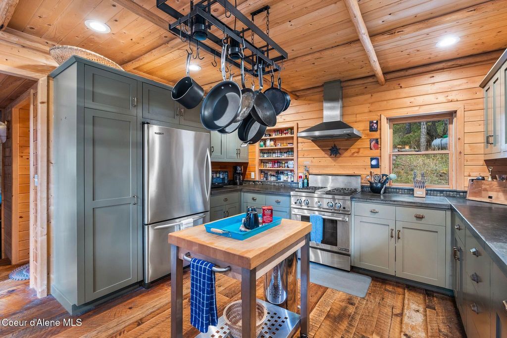 6162 Eureka Rd, Sagle, ID 83860 photo 8