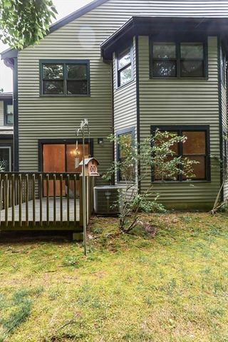 110 Dean St 55, Taunton, MA 02780