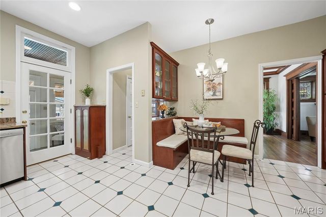 6335 Pershing Avenue, University City, MO 63130