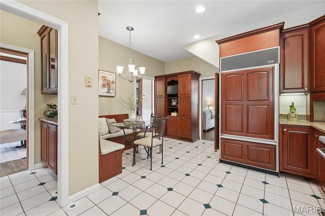 6335 Pershing Avenue, University City, MO 63130