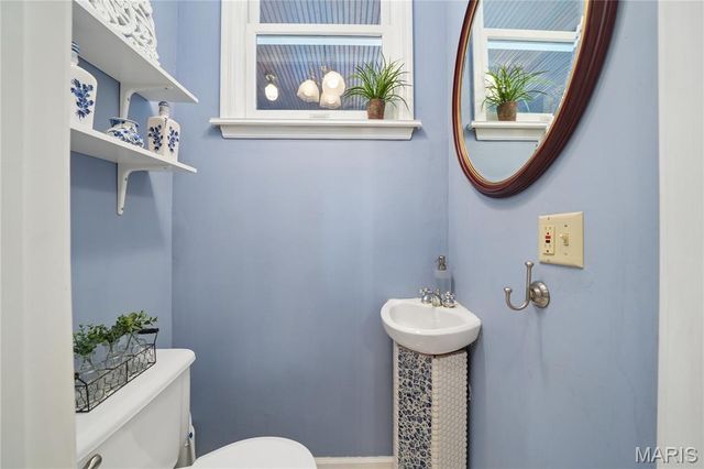 6335 Pershing Avenue, University City, MO 63130