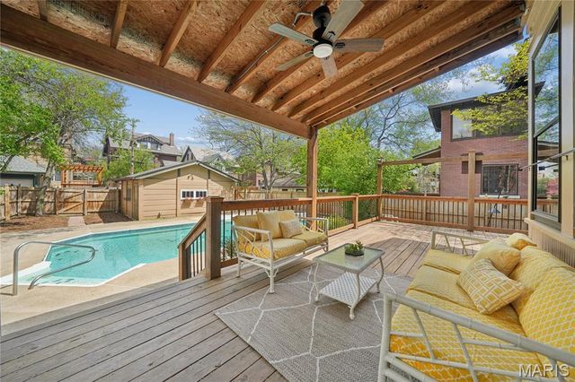 6335 Pershing Avenue, University City, MO 63130