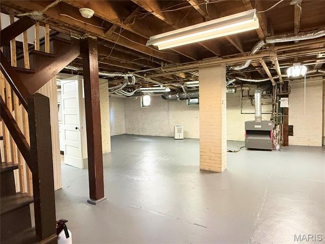 6335 Pershing Avenue, University City, MO 63130