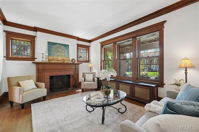 6335 Pershing Avenue, University City, MO 63130