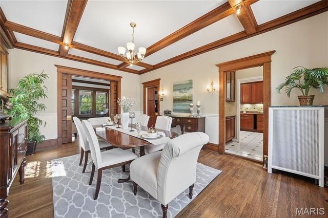 6335 Pershing Avenue, University City, MO 63130