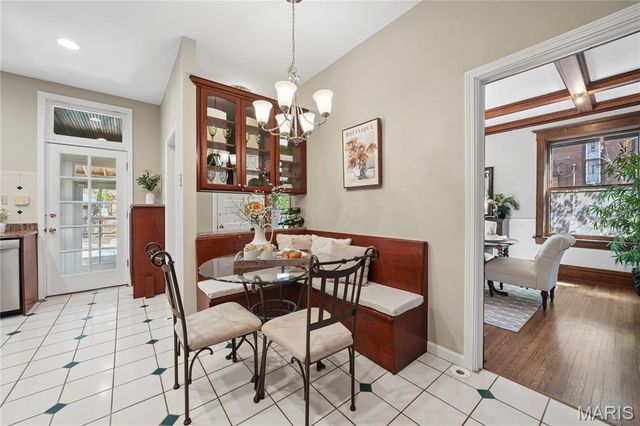 6335 Pershing Avenue, University City, MO 63130