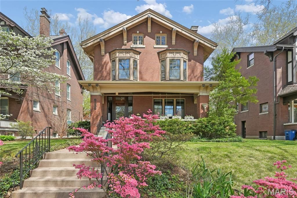 6335 Pershing Avenue, University City, MO 63130
