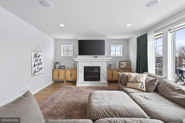 13475 Fondant Trail N, Hugo, MN 55038