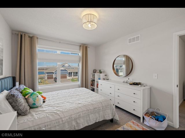 13475 Fondant Trail N, Hugo, MN 55038