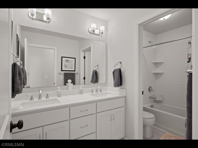 13475 Fondant Trail N, Hugo, MN 55038