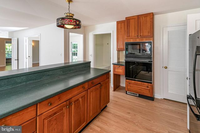 90 AUDUBON LN, Princeton, NJ 08540