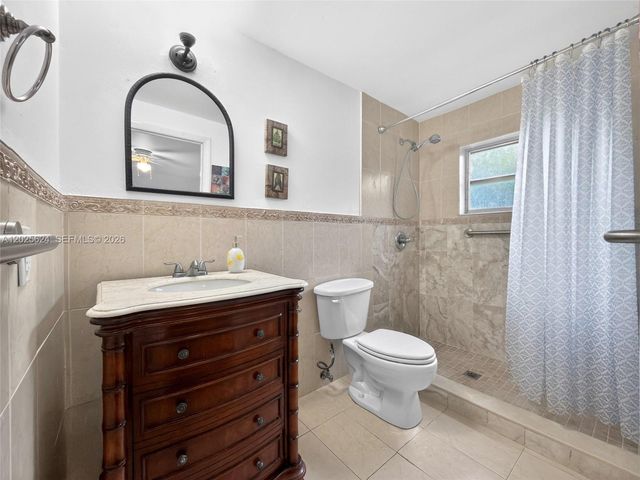 9231 SW 16th St, Miami, FL 33165