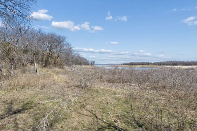 2966 Peninsula Drive, Grapevine, TX 76051