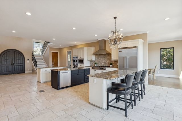 2966 Peninsula Drive, Grapevine, TX 76051