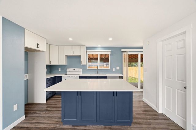 1317 E Decatur Ave, Spokane, WA 99208