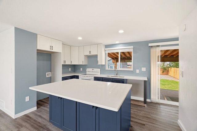 1317 E Decatur Ave, Spokane, WA 99208